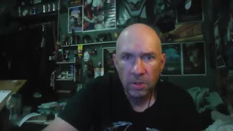 Snapshot of _longfellow chatting on April 22, 2026, 8:43 pm That guy online show from April 22, 2026, 8:43 pm