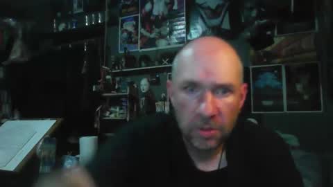 Snapshot of _longfellow chatting on April 29, 2026, 11:55 pm That guy online show from April 29, 2026, 11:55 pm
