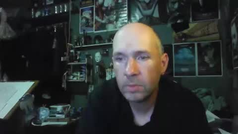 Snapshot of _longfellow chatting on May 6, 2026, 3:46 am That guy online show from May 6, 2026, 3:46 am
