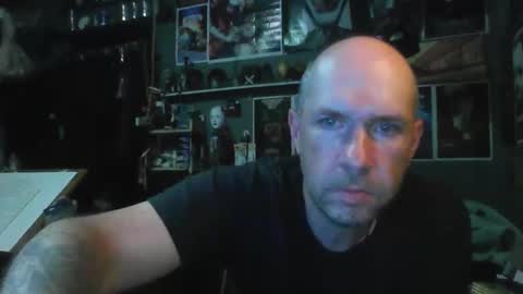 Snapshot of _longfellow chatting on May 7, 2026, 4:40 am That guy online show from May 7, 2026, 4:40 am