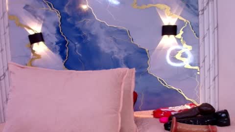 Lorrayne online show from October 8, 2025, 12:03 pm