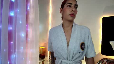 Lorrayne online show from March 28, 2026, 12:05 pm