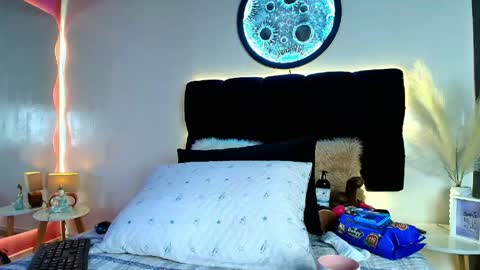 Snapshot of _lorrayne_ chatting on April 20, 2026, 12:08 pm Lorrayne online show from April 20, 2026, 12:08 pm