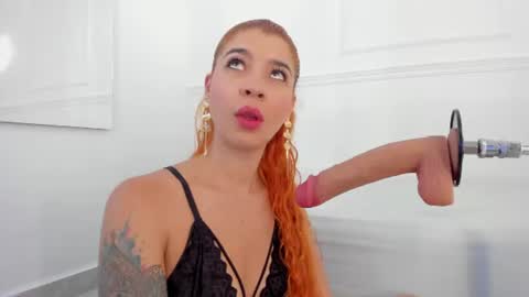 Snapshot of _lovelymia_ chatting on June 9, 2026, 11:55 am Mia online show from June 9, 2026, 11:55 am