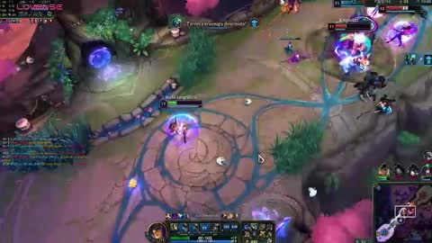 Snapshot of _lucyx__ chatting on November 30, 2025, 1:31 am Queen. Help me reach 100 thumbs up online show from November 30, 2025, 1:31 am