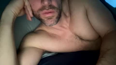 _lululeo_ online show from February 23, 2025, 4:35 pm