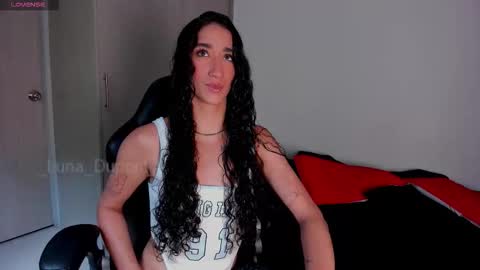  Luna  online show from November 6, 2025, 8:10 pm