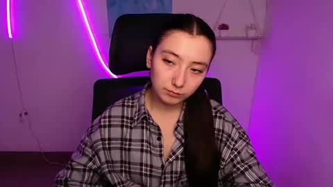 Luna online show from October 13, 2025, 5:18 am