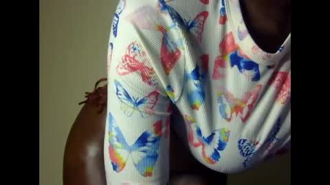 Snapshot of _luna_nyx chatting on March 4, 2025, 1:55 am Luna online show from March 4, 2025, 1:55 am