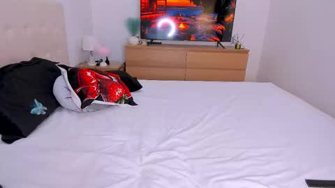 Snapshot of _lyna chatting on March 27, 2026, 9:36 pm Lynna online show from March 27, 2026, 9:36 pm