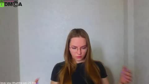 Snapshot of _lysafeta_ chatting on April 27, 2026, 8:45 am Welcome guys Pleasure to see you all here My name is Lysafeta and MichaelaTip menu is active Private is open online show from April 27, 2026, 8:45 am