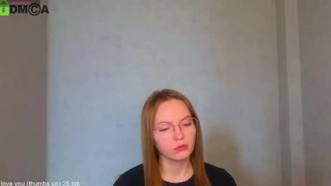 Snapshot of _lysafeta_ chatting on April 29, 2026, 7:01 am Welcome guys Pleasure to see you all here My name is Lysafeta and MichaelaTip menu is active Private is open online show from April 29, 2026, 7:01 am