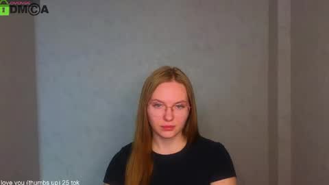 Snapshot of _lysafeta_ chatting on May 6, 2026, 6:19 am Welcome guys Pleasure to see you all here My name is Lysafeta and MichaelaTip menu is active Private is open online show from May 6, 2026, 6:19 am