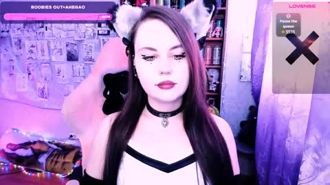 Mia online show from March 30, 2026, 3:29 am