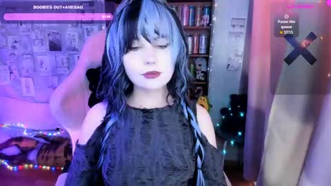 Snapshot of _m_o_n_s_t_e_r_e_n_e_r_g_y_ chatting on April 27, 2026, 2:31 am Mia online show from April 27, 2026, 2:31 am