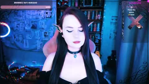 Snapshot of _m_o_n_s_t_e_r_e_n_e_r_g_y_ chatting on May 9, 2026, 7:08 pm Mia online show from May 9, 2026, 7:08 pm