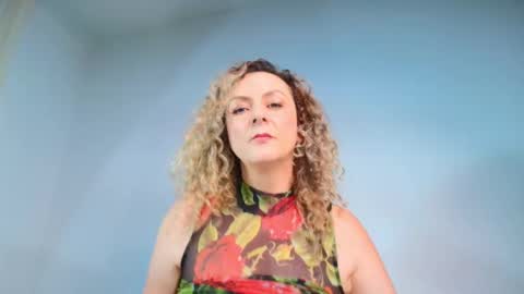 Lady Chanel online show from December 17, 2025, 11:55 pm