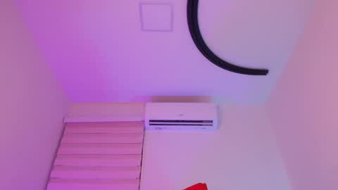 Maddy online show from November 28, 2025, 12:08 pm