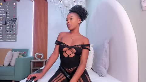 Madison Cooper online show from November 5, 2025, 2:50 pm