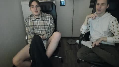 Snapshot of _maelstrom_ chatting on December 3, 2024, 8:16 am _maelstrom_ online show from December 3, 2024, 8:16 am