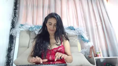 _marcela__ online show from January 3, 2025, 3:33 pm