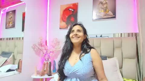 Snapshot of _marcela__ chatting on May 8, 2026, 11:15 am _marcela__ online show from May 8, 2026, 11:15 am