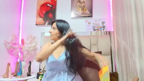 Snapshot of _marcela__ chatting on May 25, 2026, 11:49 am _marcela__ online show from May 25, 2026, 11:49 am
