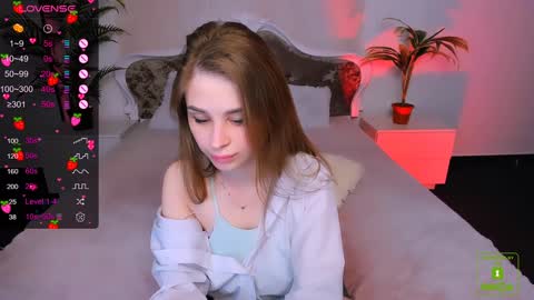 Snapshot of _mari_clark chatting on January 17, 2025, 3:55 am Eva online show from January 17, 2025, 3:55 am