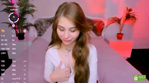 Snapshot of _mari_clark chatting on September 11, 2025, 12:22 am Eva online show from September 11, 2025, 12:22 am