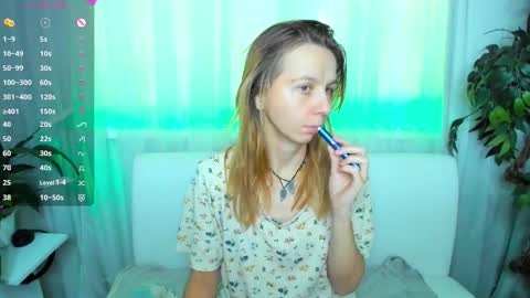 Scarlett online show from September 28, 2025, 7:25 am