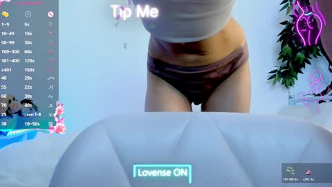 Scarlett online show from April 1, 2026, 1:41 pm