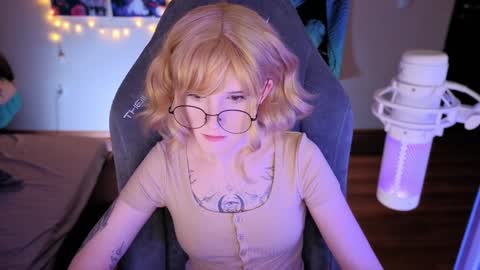 Mariko online show from January 26, 2025, 2:52 pm