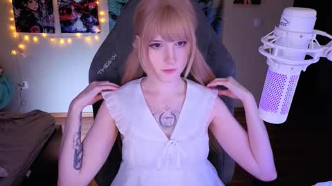 Mariko online show from March 9, 2025, 2:10 pm