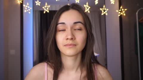  Gwen  online show from December 9, 2024, 12:12 am