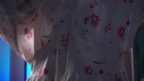  Gwen  online show from December 13, 2024, 8:58 pm