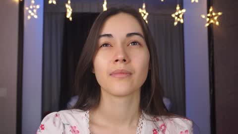  Gwen  online show from December 22, 2024, 8:25 pm