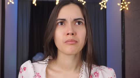  Gwen  online show from December 22, 2024, 11:31 pm