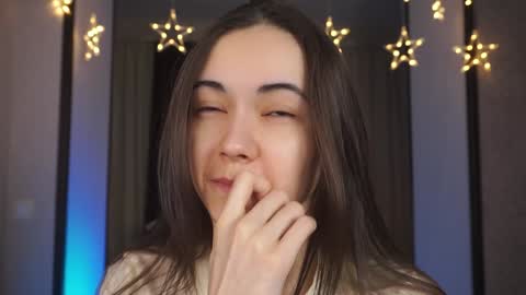  Gwen  online show from February 2, 2025, 7:14 pm