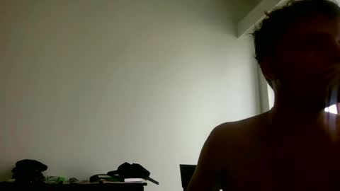 Snapshot of _max_e chatting on August 8, 2026, 9:17 pm _max_e online show from August 8, 2026, 9:17 pm