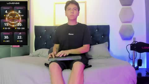 Snapshot of _maximo_1 chatting on June 5, 2026, 1:17 pm _maximo_1 online show from June 5, 2026, 1:17 pm