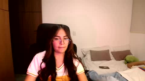 max and abby online show from June 17, 2026, 11:16 pm