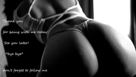 Snapshot of _maybelin_ chatting on February 22, 2025, 11:24 am Lina online show from February 22, 2025, 11:24 am