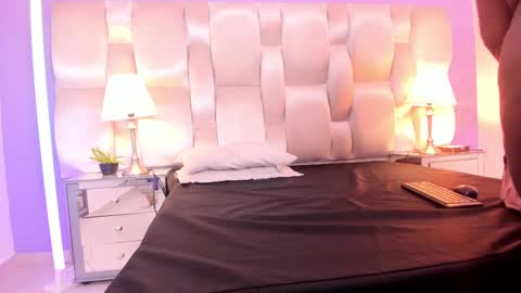 Snapshot of _megan_lovitz_ chatting on February 26, 2025, 6:32 pm _megan_lovitz_ online show from February 26, 2025, 6:32 pm