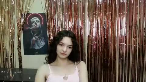 Susie online show from December 2, 2024, 1:13 pm