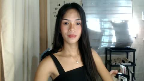 Snapshot of _mellyxxx chatting on June 16, 2026, 7:00 am Melly online show from June 16, 2026, 7:00 am