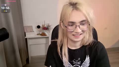 _meow_neko_ online show from March 31, 2026, 2:02 am