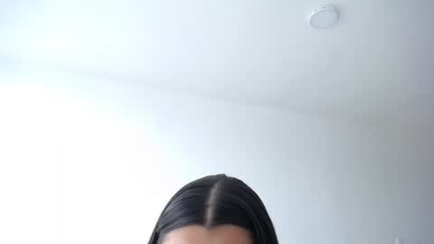  MIa blue 18  online show from April 9, 2026, 6:02 pm