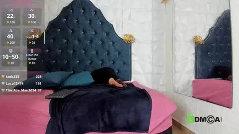 _mia_milf_ online show from November 28, 2025, 7:27 pm