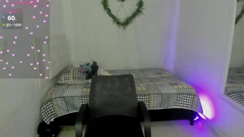 Snapshot of _miavelvett chatting on June 6, 2026, 4:12 pm Mia online show from June 6, 2026, 4:12 pm