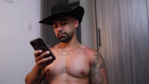 soy mike online show from December 2, 2025, 8:26 pm